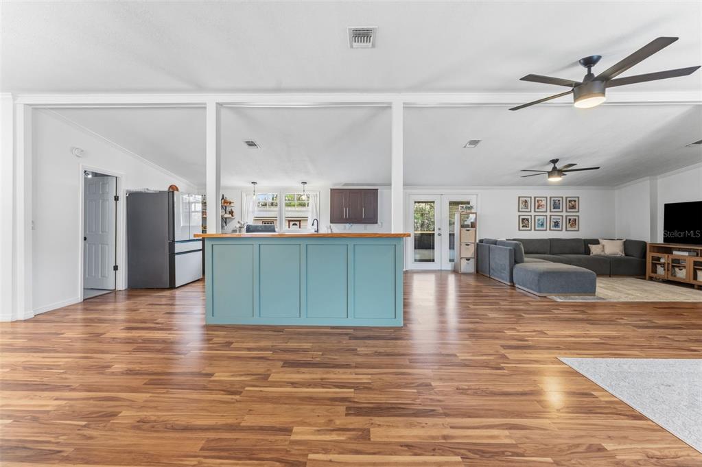 11040 Browning Road Lithia, FL 33547 - Photo 8 of 69 Gallery Image 8