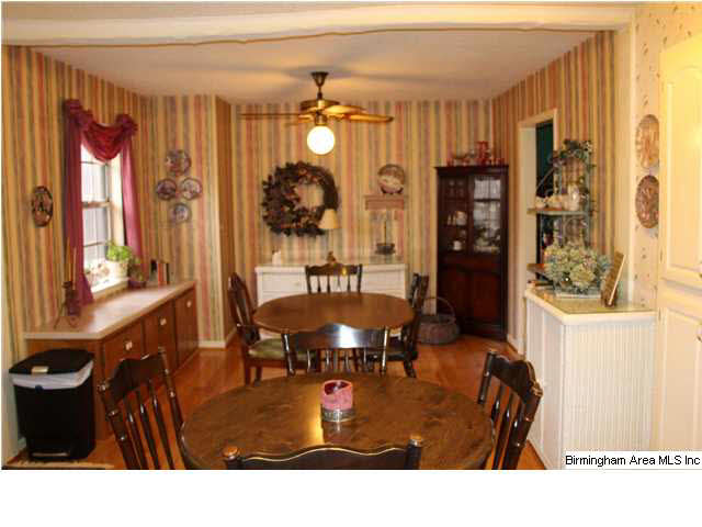 129 Hickory Street Alabaster, AL 35114 - Photo 6 of 29