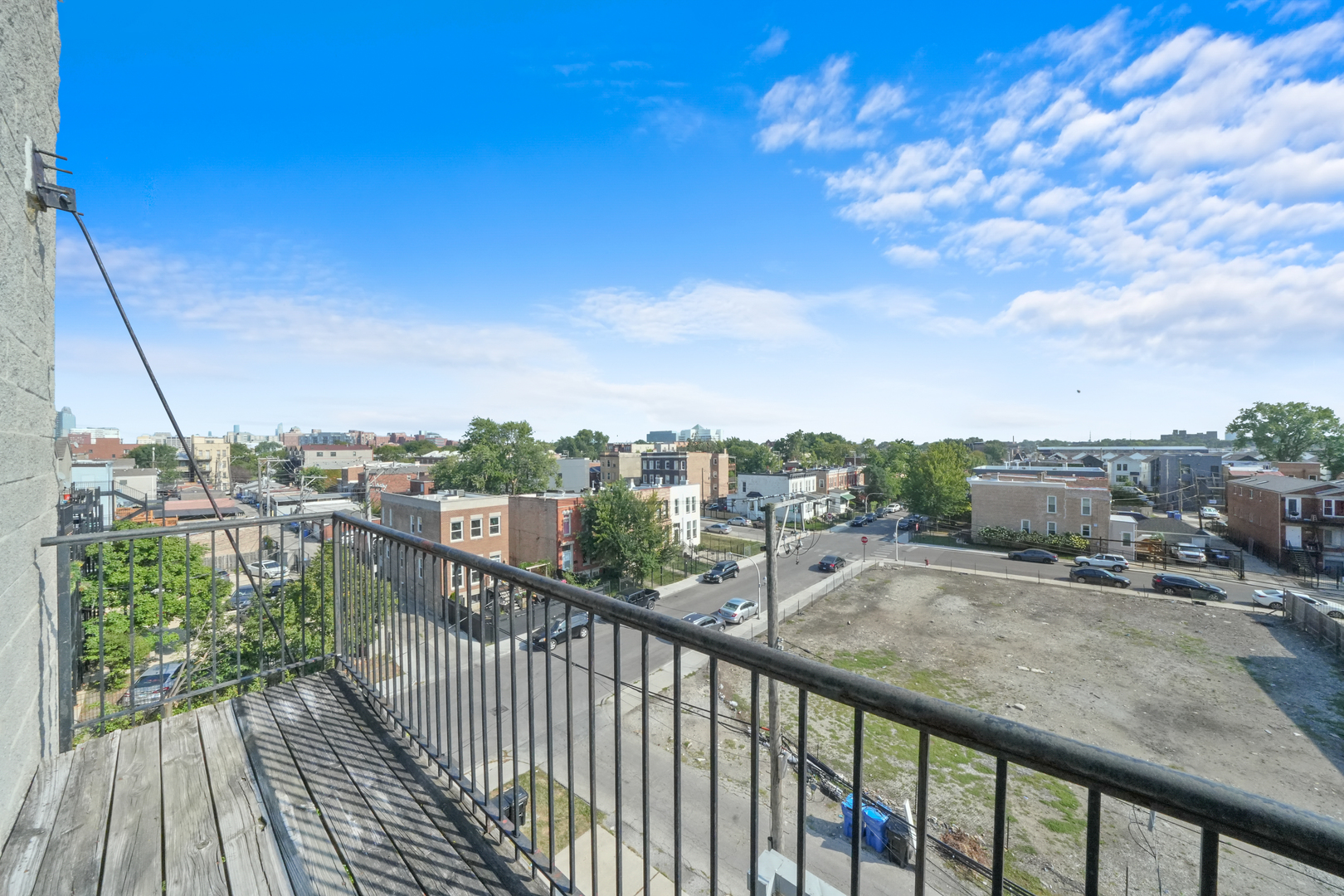 2503 West Harrison Street, Unit 4 Chicago, IL 60612 - Photo 24 of 31 a view of a balcony with city view