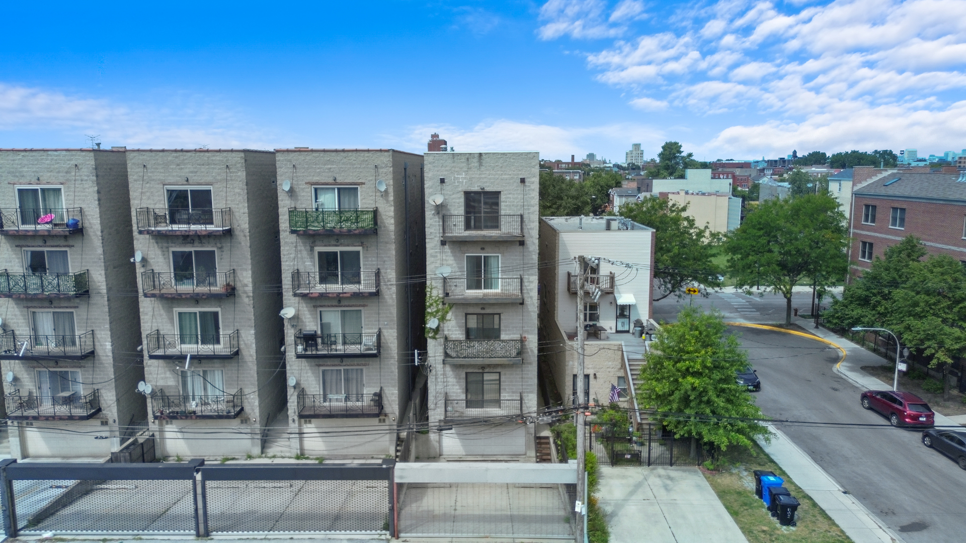 2503 West Harrison Street, Unit 4 Chicago, IL 60612 - Photo 27 of 31 a view of a city with tall buildings