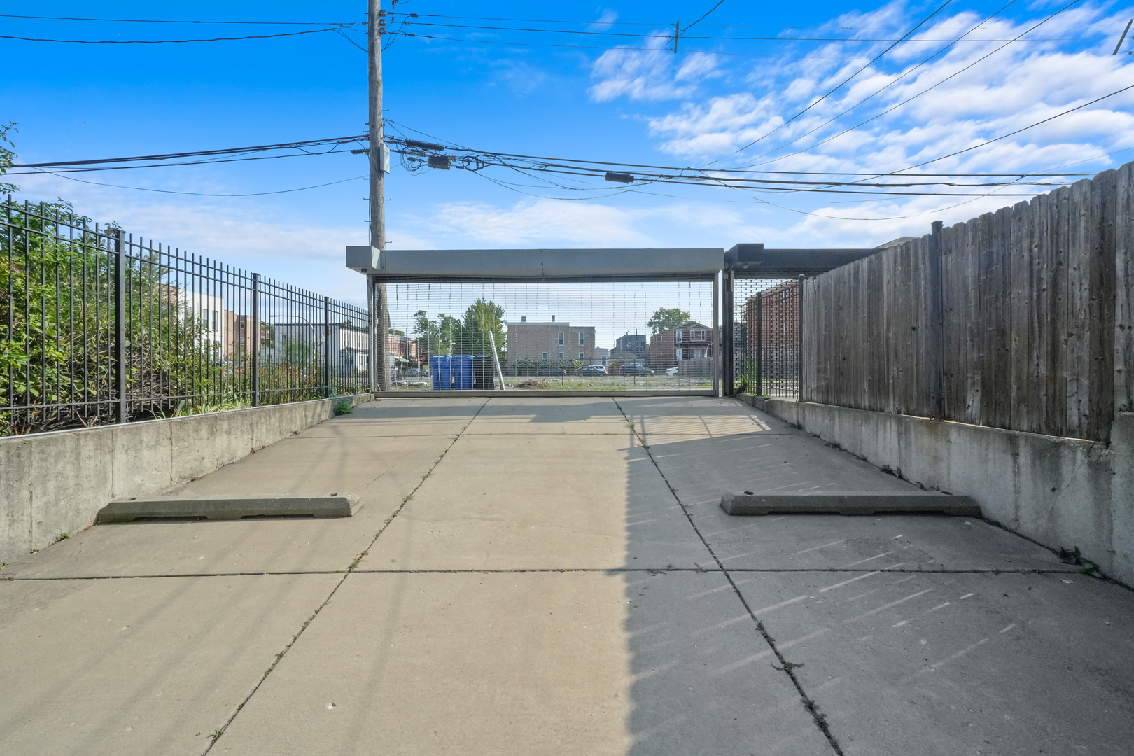 2503 West Harrison Street, Unit 4 Chicago, IL 60612 - Photo 30 of 31 a view of a backyard
