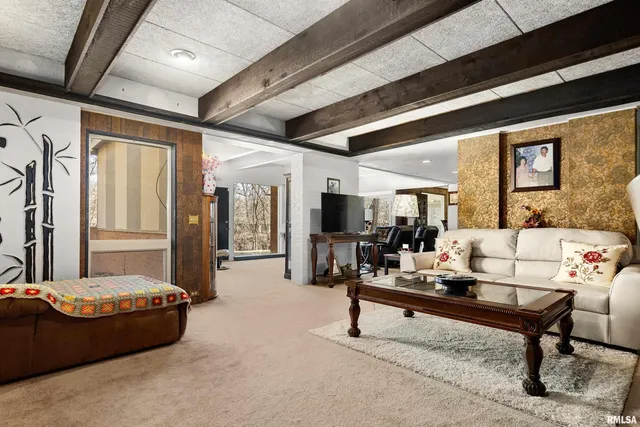 $289,900 | 9156 North Timber Lane, Peoria, IL 61615