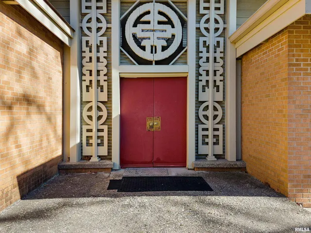 $289,900 | 9156 North Timber Lane, Peoria, IL 61615