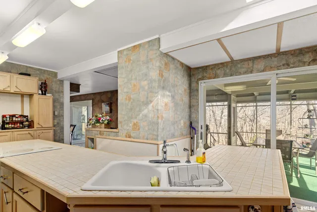 $289,900 | 9156 North Timber Lane, Peoria, IL 61615