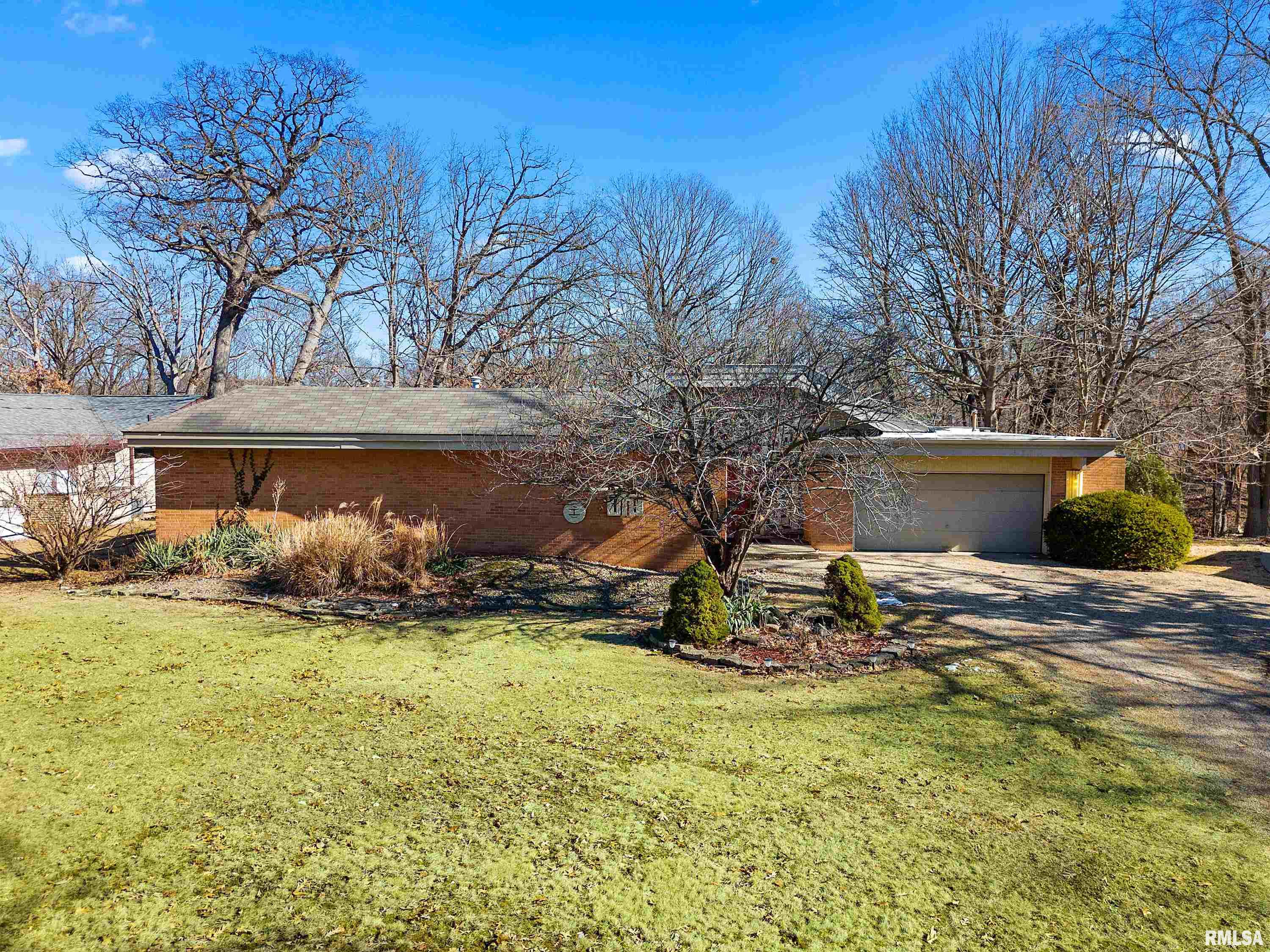 9156 North Timber Lane Peoria, IL 61615 - Photo 5 of 48