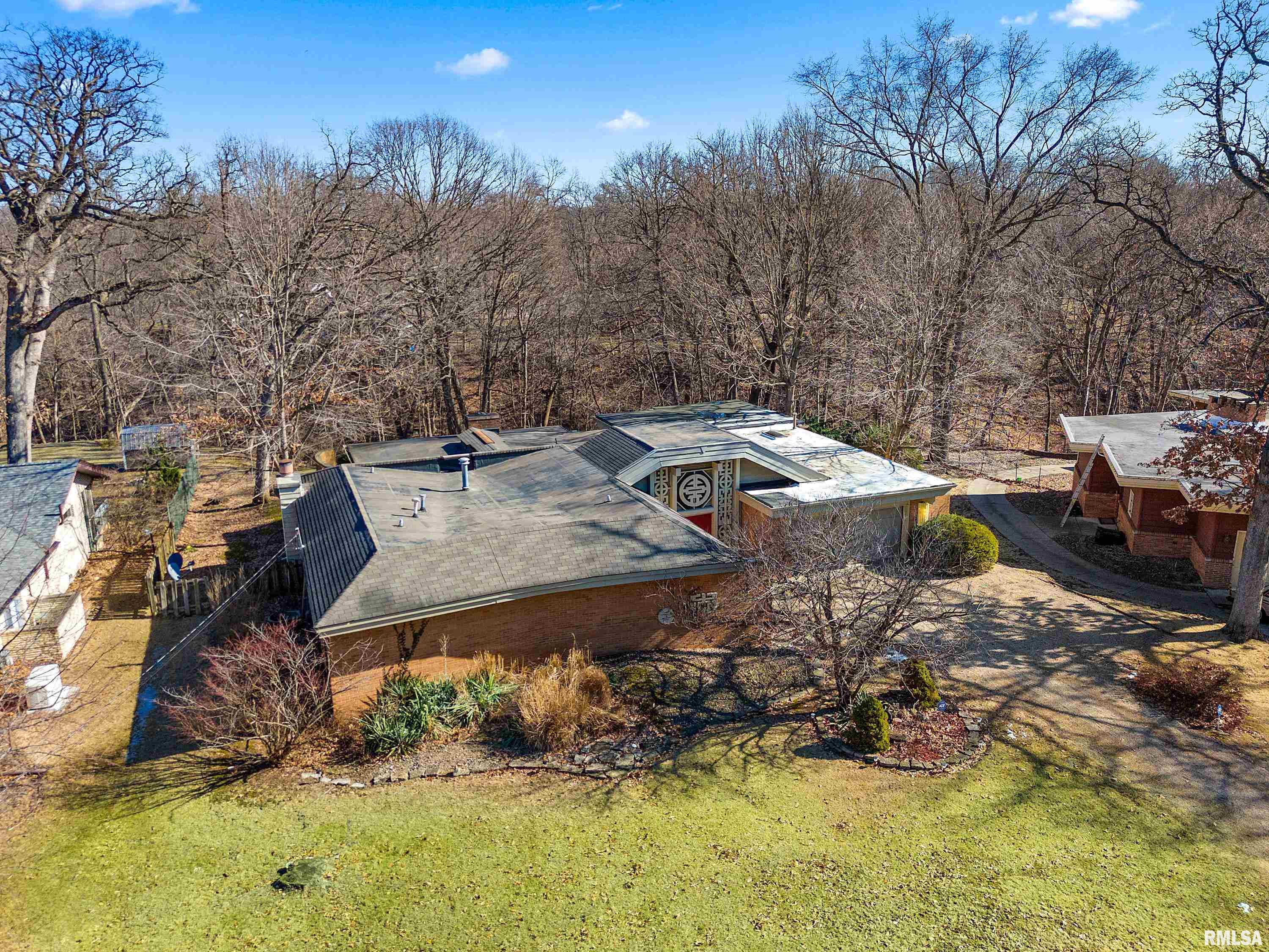 9156 North Timber Lane Peoria, IL 61615 - Photo 6 of 48