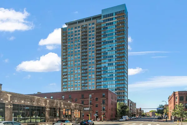 $1,750 | 929 Portland Avenue, Unit 908, Minneapolis, MN 55404