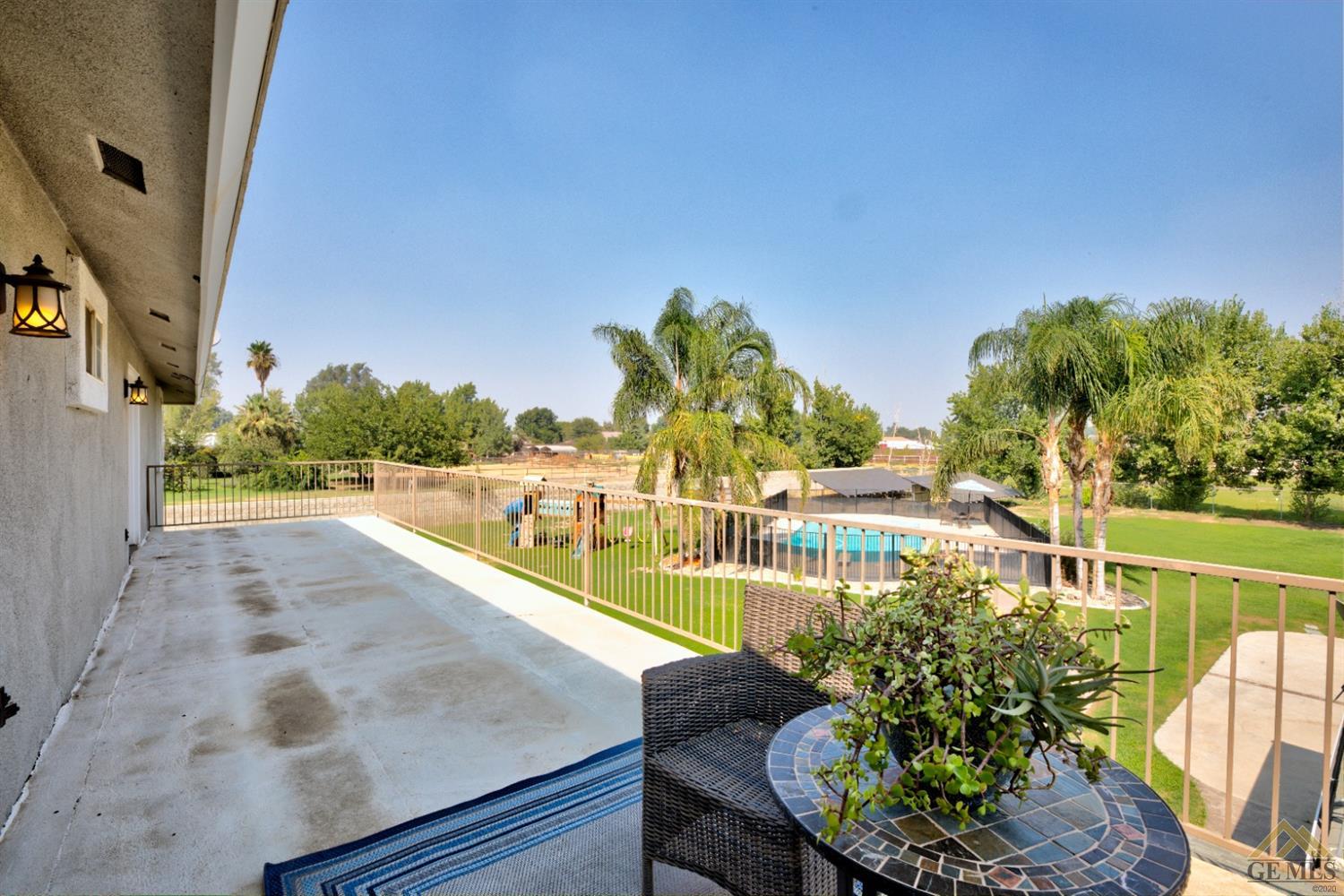 13934 Eberle Road Bakersfield, CA 93313 - Photo 16 of 35