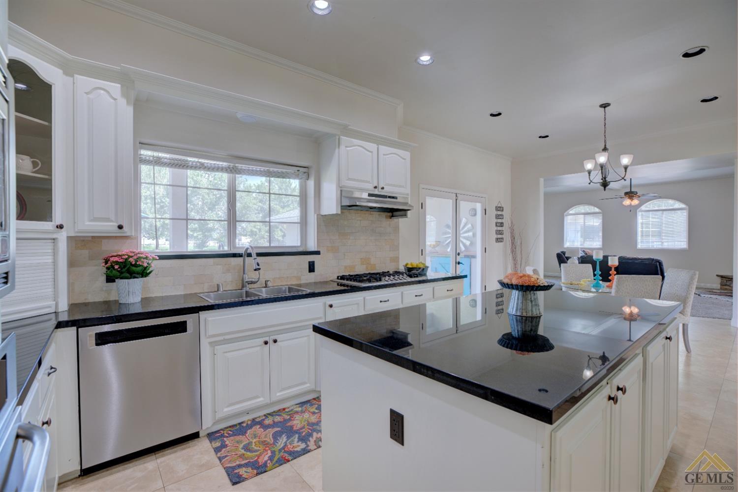 13934 Eberle Road Bakersfield, CA 93313 - Photo 8 of 35