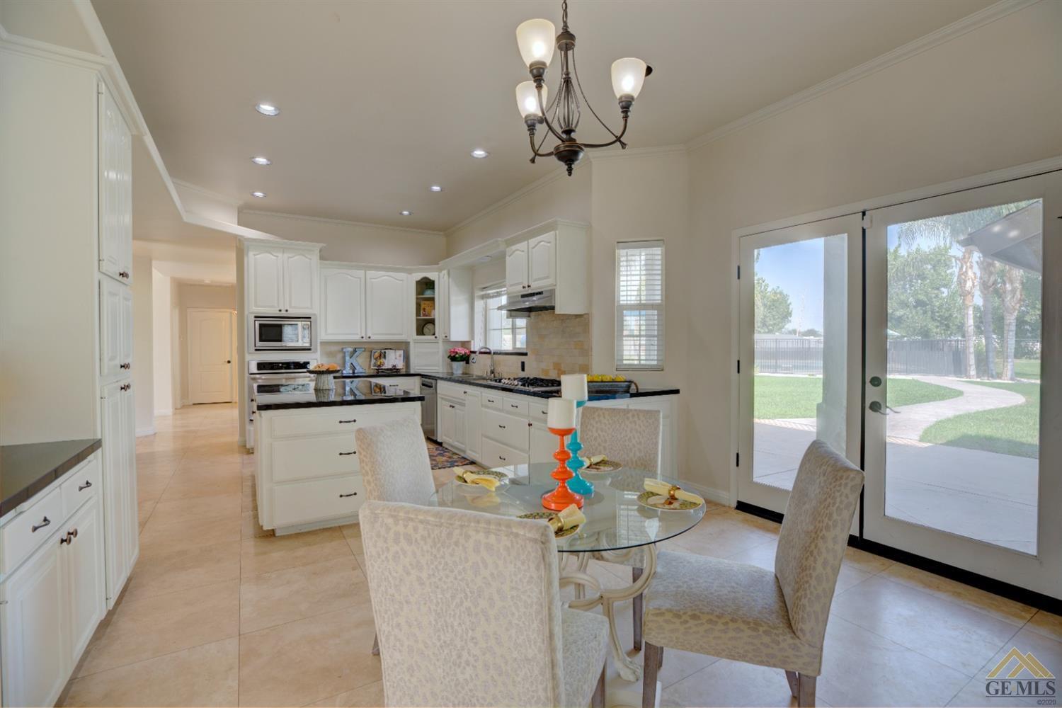 13934 Eberle Road Bakersfield, CA 93313 - Photo 9 of 35