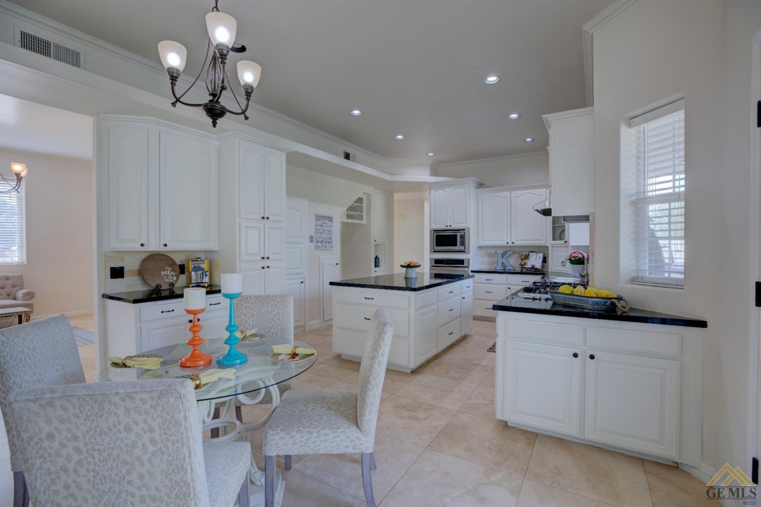 13934 Eberle Road Bakersfield, CA 93313 - Photo 10 of 35