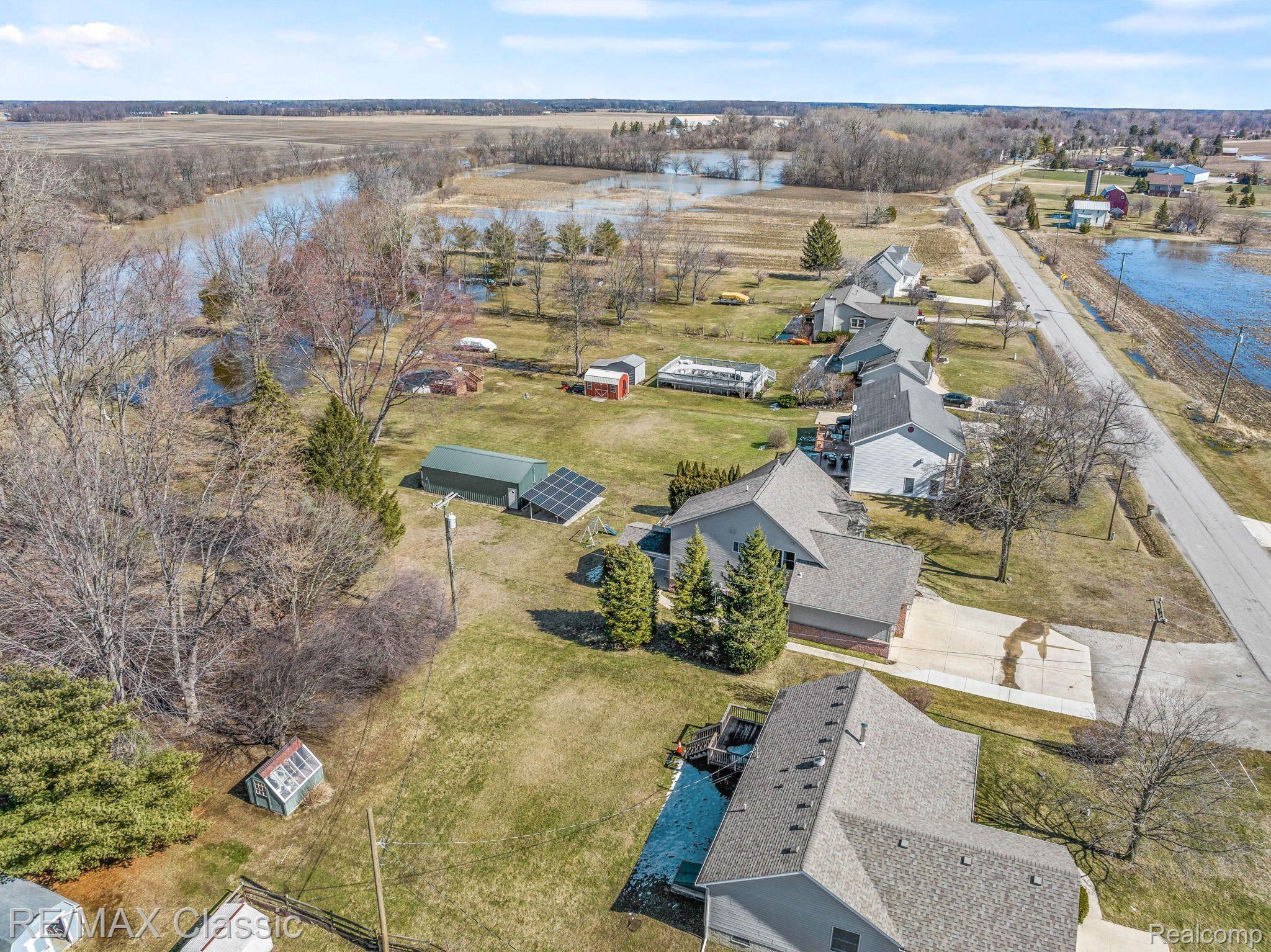 9388 Dixon Road Monroe, MI 48161 - Photo 33 of 35 Gallery Image 33