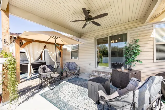 $354,999 | 233 Emerald Way East, Granite City, IL 62040