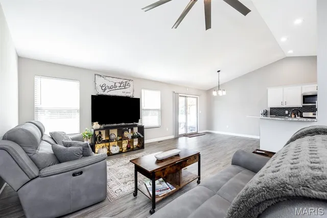 $354,999 | 233 Emerald Way East, Granite City, IL 62040