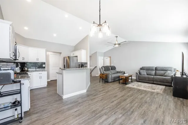 $354,999 | 233 Emerald Way East, Granite City, IL 62040