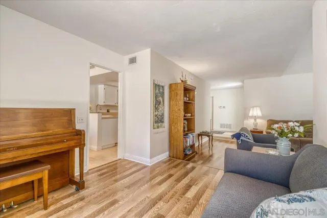 $935,000 | 6128 Portobelo Court, San Diego, CA 92124