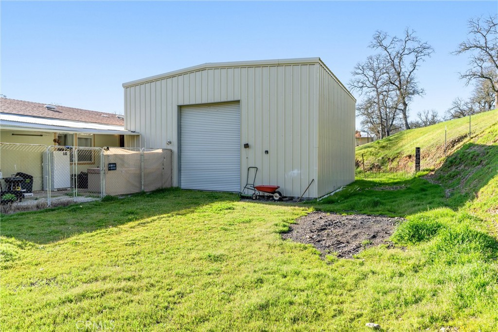 193 Railbridge Road Oroville, CA 95966 - Photo 22 of 32 a view of back yard of the house