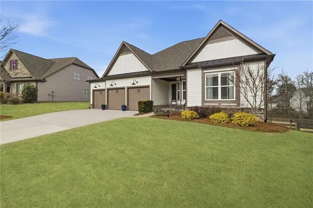 $789,000 | 522 Edgewater Drive, Canton, GA 30115