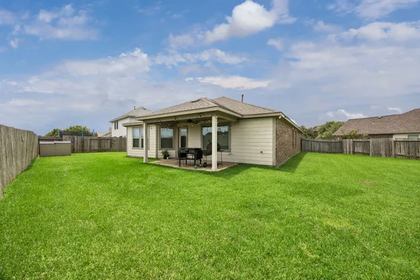 $299,000 | 1185 Colt Creek Court, Alvin, TX 77511