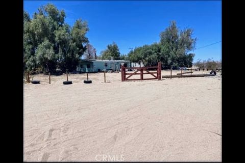 38898 Valley Center Road Daggett, CA 92327 - Photo 17 of 29 a view of tennis court