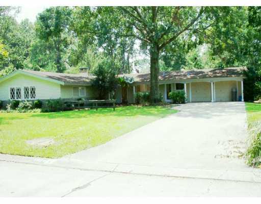 9824 Debra Drive River Ridge, LA 70123 - Photo 1 of 5