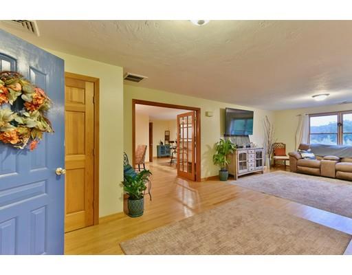 80 Dudley Road Sutton, MA 01590 - Photo 10 of 37