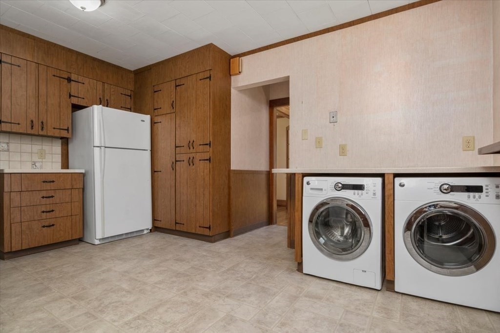 15 Barclay Road Boston, MA 02132 - Photo 15 of 39 Gallery Image 15