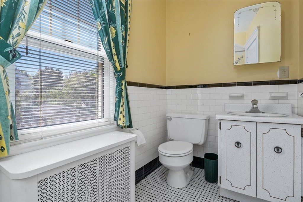 15 Barclay Road Boston, MA 02132 - Photo 27 of 39 Gallery Image 27