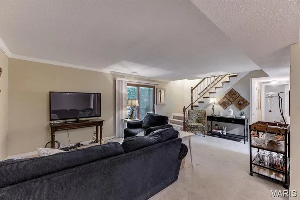 $189,900 | 5593 Baronridge Drive, Unit 5, St. Louis, MO 63129