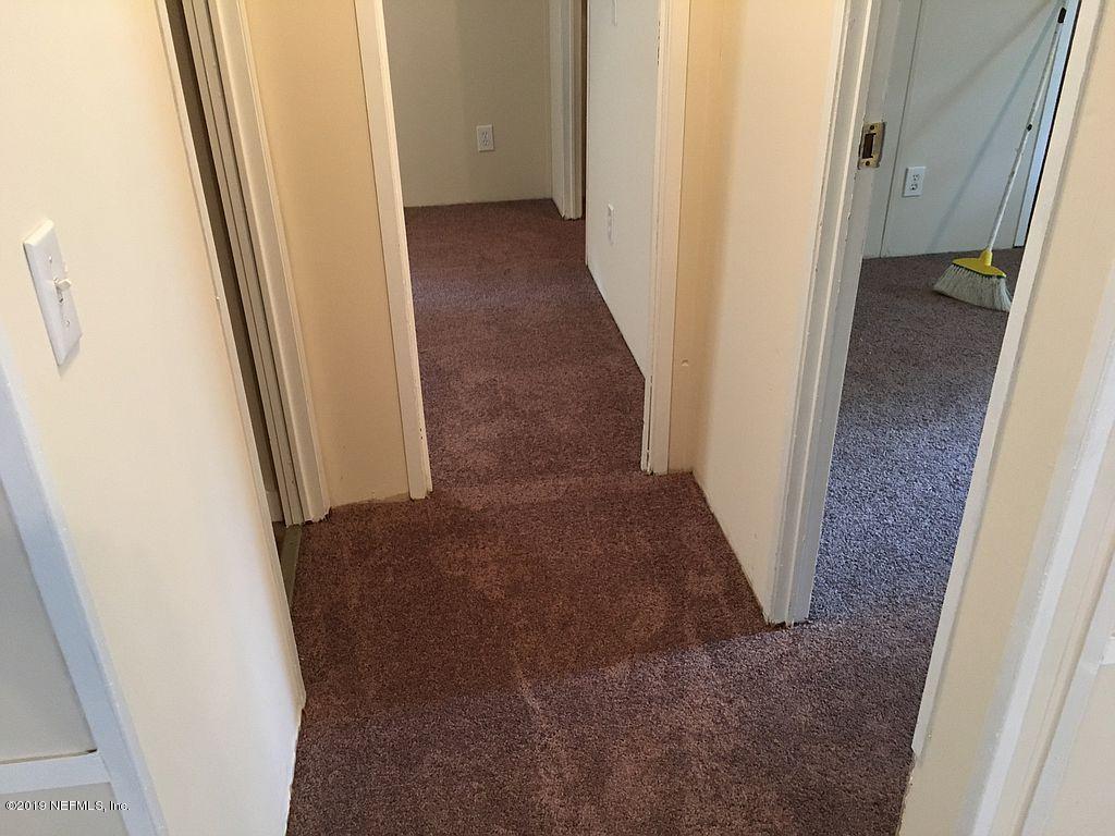 230 Katherine Road Jacksonville, FL 32218 - Photo 6 of 10 Hallway 230 Katherine