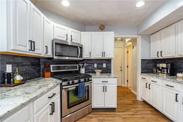 $564,900 | 195 Oakland Beach Avenue, Warwick, RI 02889
