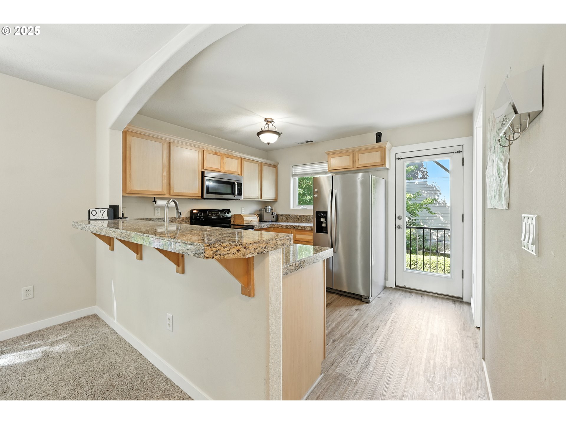 895 Southwest 170th Avenue Beaverton, OR 97006 - Photo 3 of 21