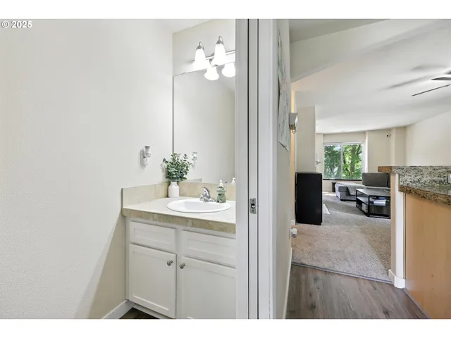 $334,999 | 895 Southwest 170th Avenue, Beaverton, OR 97006