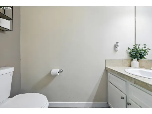 $334,999 | 895 Southwest 170th Avenue, Beaverton, OR 97006