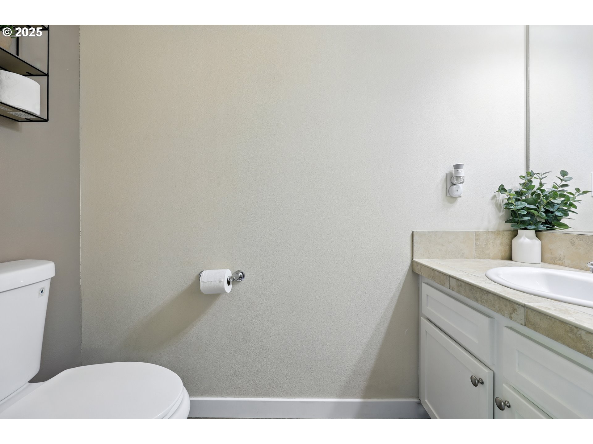 895 Southwest 170th Avenue Beaverton, OR 97006 - Photo 6 of 21