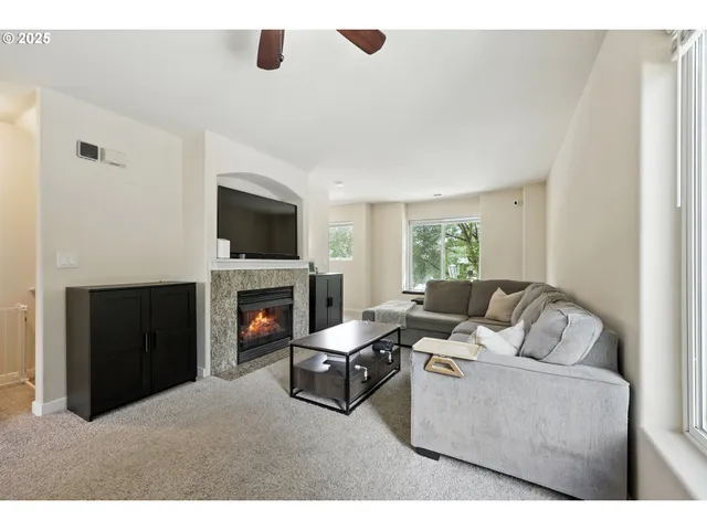 $334,999 | 895 Southwest 170th Avenue, Beaverton, OR 97006