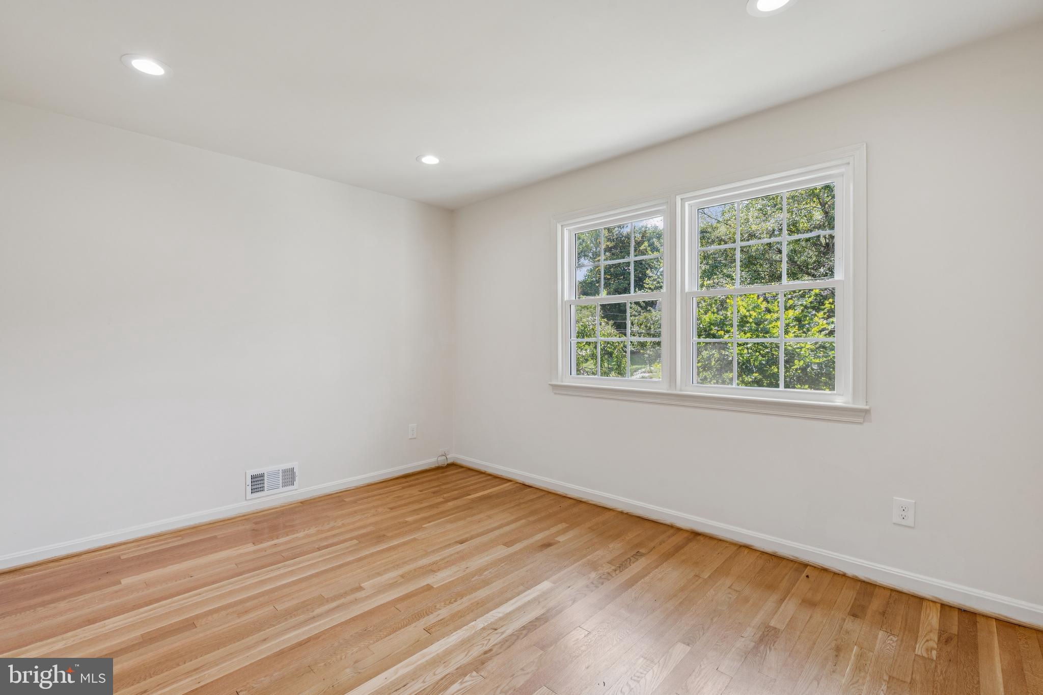 2827 Ellicott Street Northwest Washington, DC 20008 - Photo 32 of 50