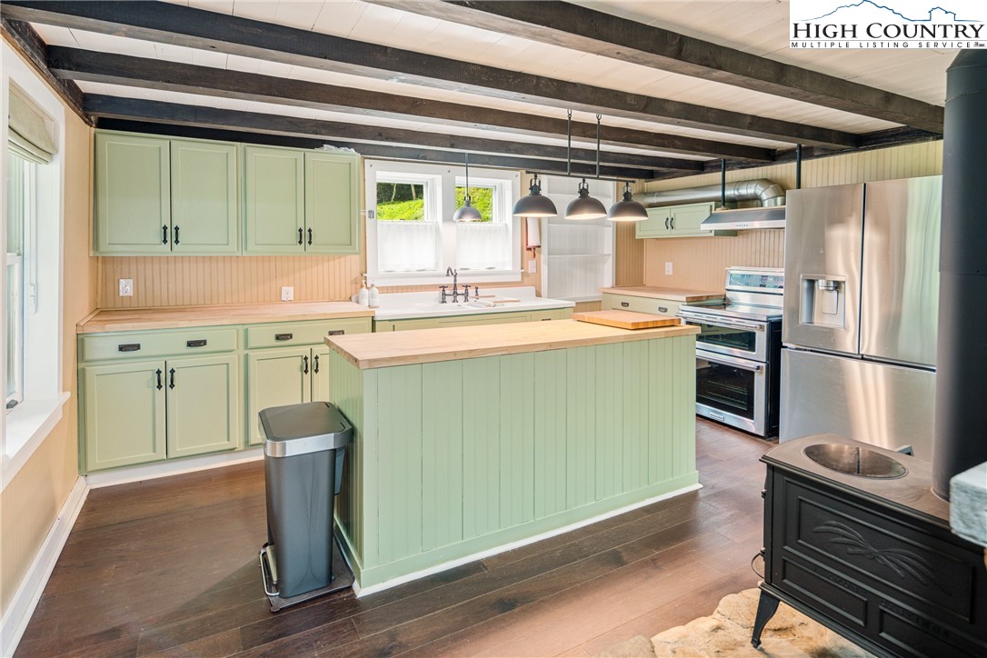 343 Rhymer Branch Road Deep Gap, NC 28618 - Photo 14 of 50 Gallery Image 14