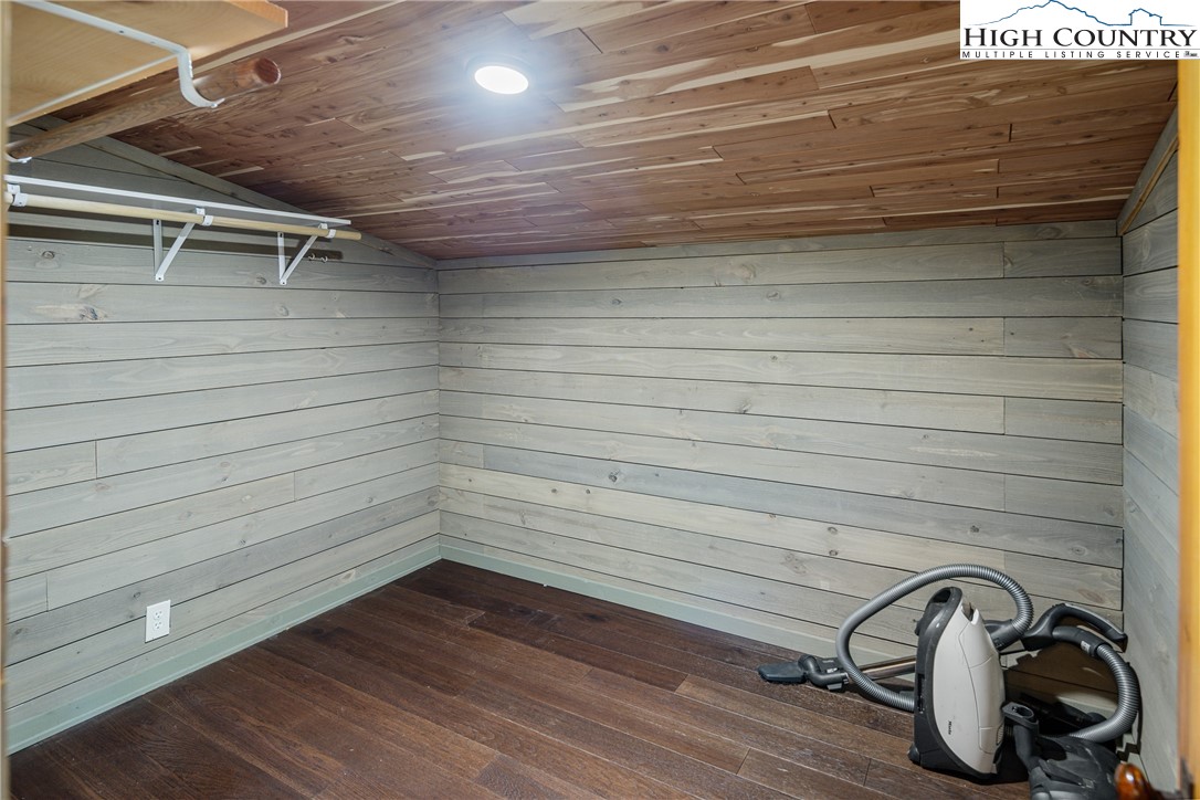 343 Rhymer Branch Road Deep Gap, NC 28618 - Photo 32 of 50 Gallery Image 32