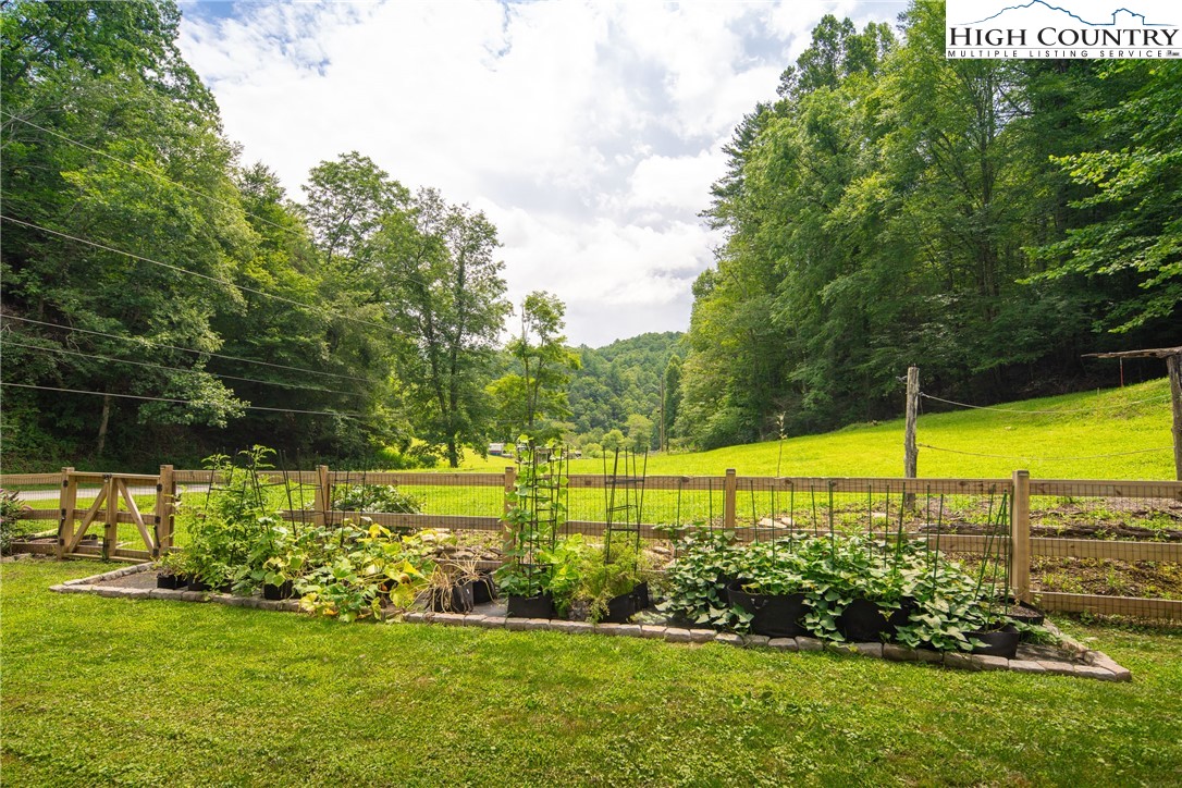 343 Rhymer Branch Road Deep Gap, NC 28618 - Photo 39 of 50 Gallery Image 39