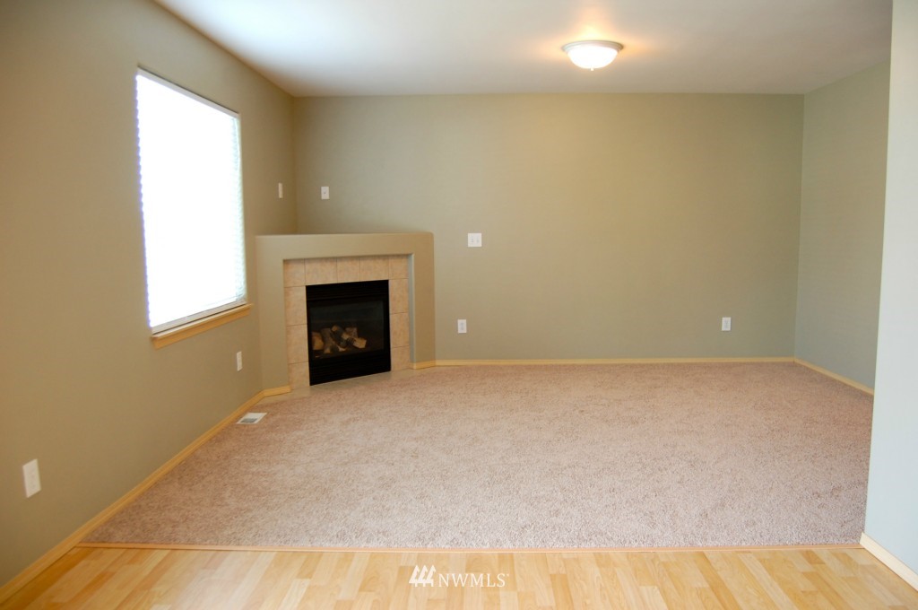 19015 4th Avenue Southeast Bothell, WA 98012 - Photo 6 of 15