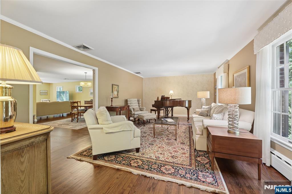 27 Duane Lane Demarest, NJ 07627 - Photo 9 of 47