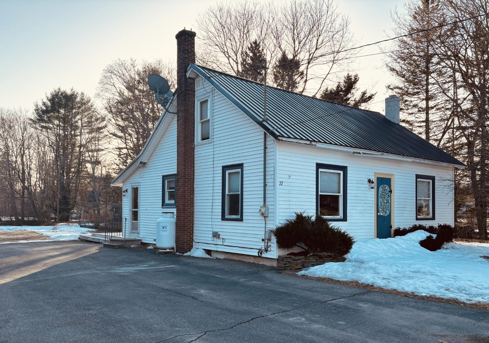 72 Lebanon Road Winterport, ME 04496 - Photo 3 of 26 thumbnail_IMG_4010