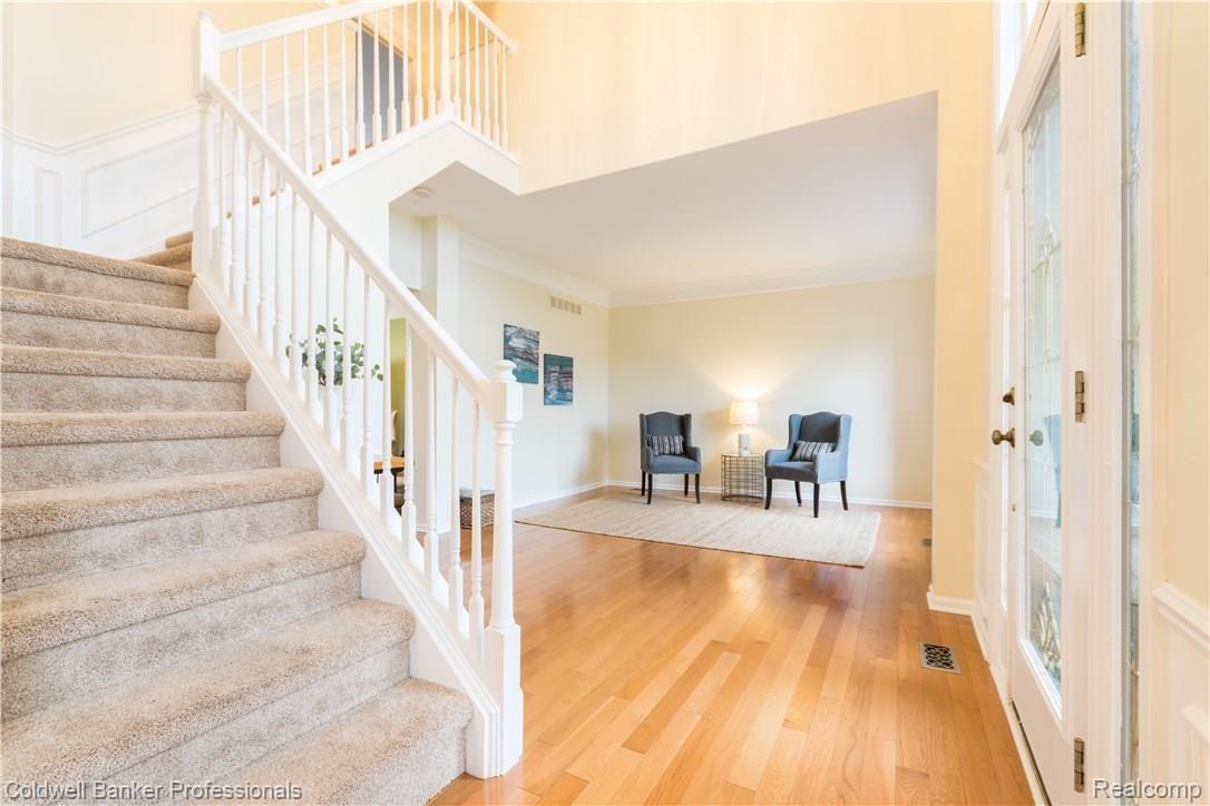 1939 Catlin Drive Rochester, MI 48306 - Photo 4 of 37 1939 Catlin-25.jpg