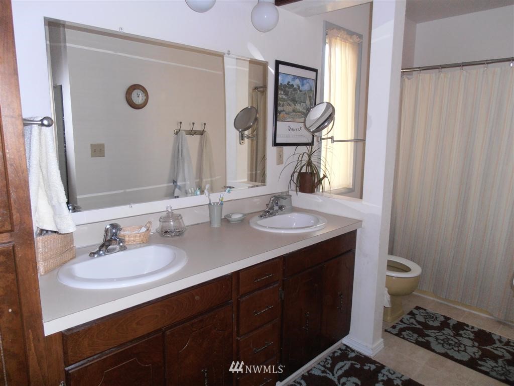 1164 Riverside Road West Chehalis, WA 98532 - Photo 11 of 19 Gallery Image 11