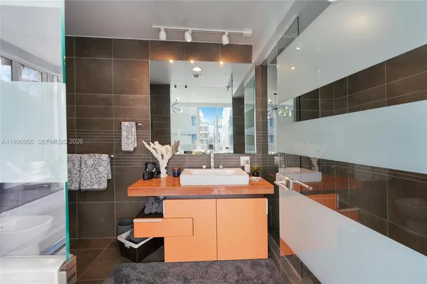 $5,200 | 2100 Park Avenue, Unit 210, Miami Beach, FL 33139