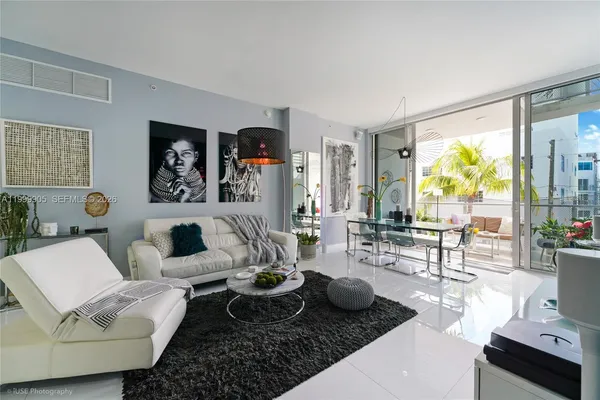 $5,200 | 2100 Park Avenue, Unit 210, Miami Beach, FL 33139