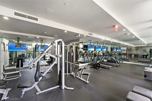 $5,200 | 2100 Park Avenue, Unit 210, Miami Beach, FL 33139