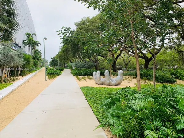 $5,200 | 2100 Park Avenue, Unit 210, Miami Beach, FL 33139