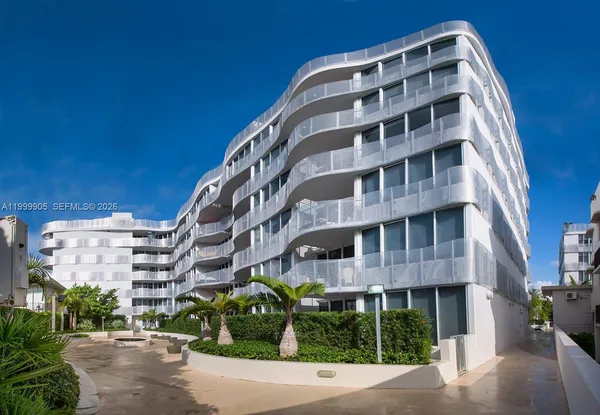 $5,200 | 2100 Park Avenue, Unit 210, Miami Beach, FL 33139